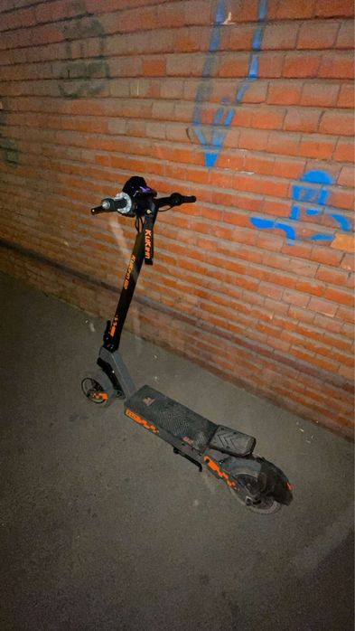 Vând trotineta electrica Kukirin G2