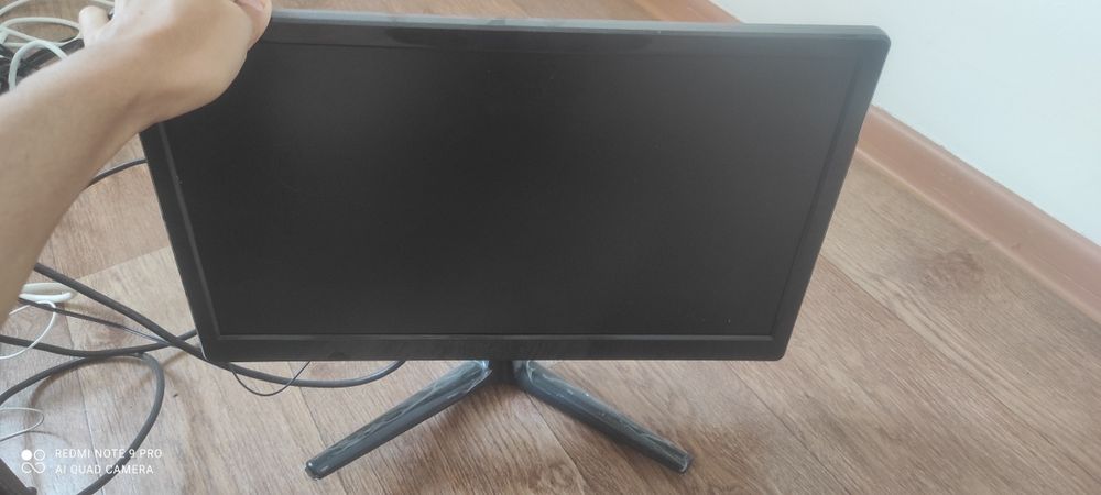 Монитор с Китая 60 герц