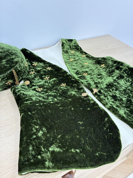 Национальная одежда камзол