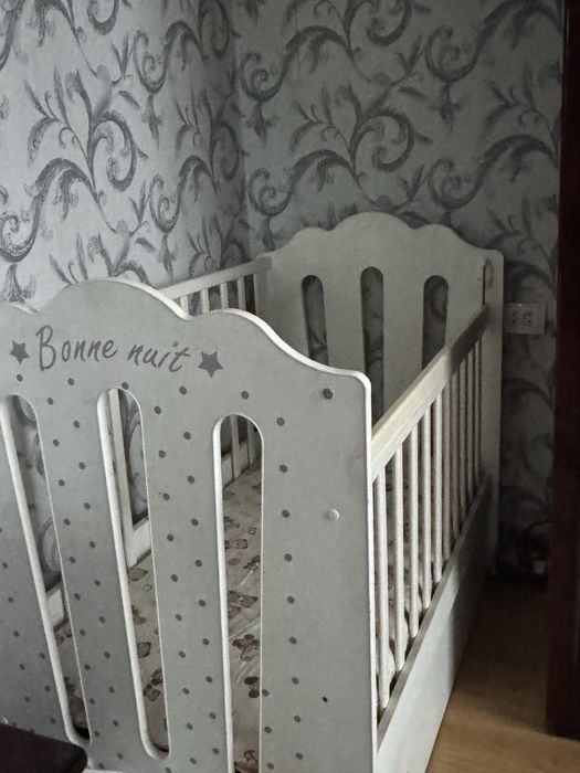 Срочно продам кроватку детскую