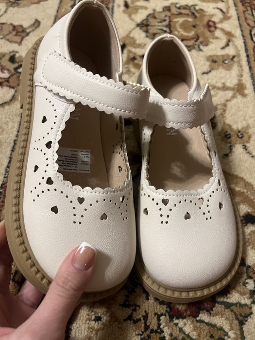 Туфли на девочку 34 р