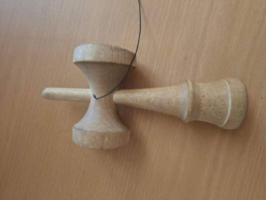 Kendama Israel Rhinozilla, RHINO CLEAR