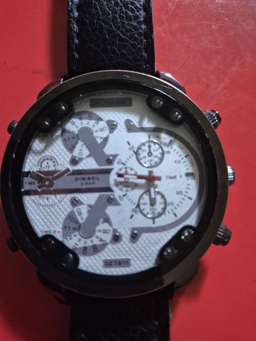 Продам часы Diesel Only the Brave