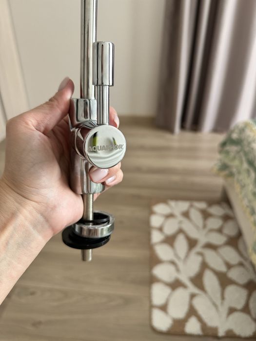 Продаю смеситель для фильтра АКВАФОР