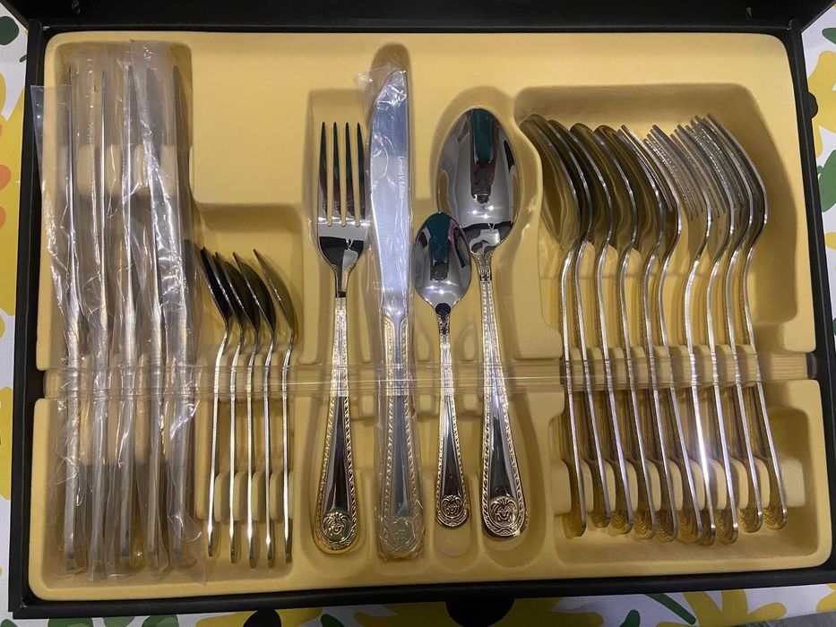 set tacamuri pentru 6 persoane