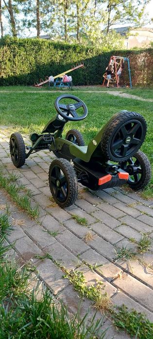 Kart cu pedale Jeep