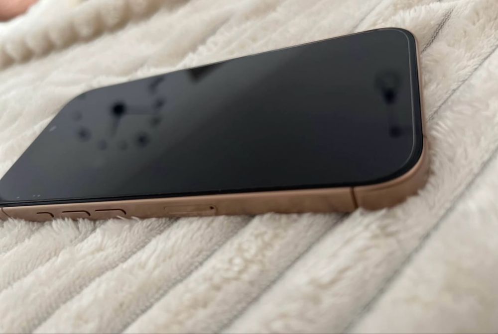 Vand Iphone 16 PRO 128 GB ca Nou!