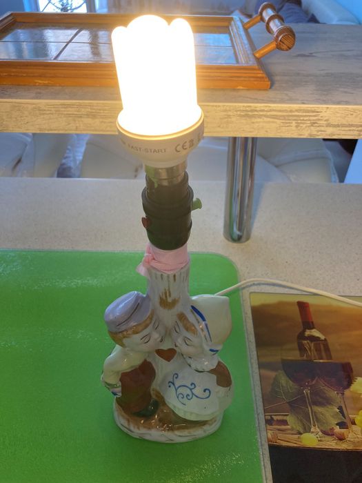 Нощна / настолна  лампа