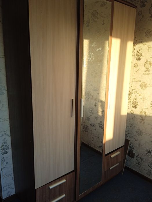 Продам шкаф б/у в хорошем состоянии