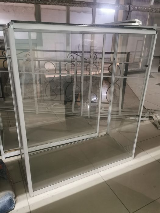 Манекены, стойки, полуторсы