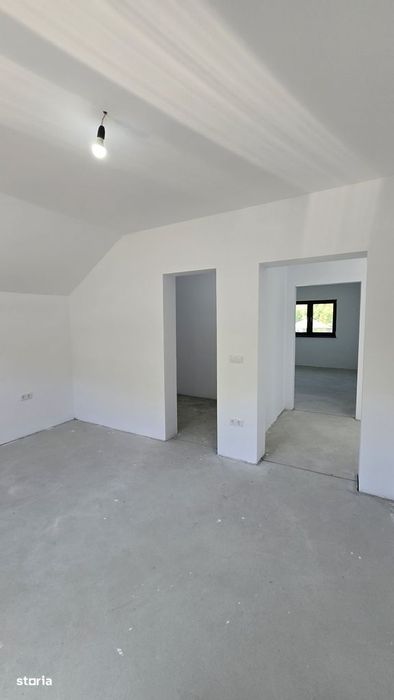 Casă nouă cu 4 dormitoare