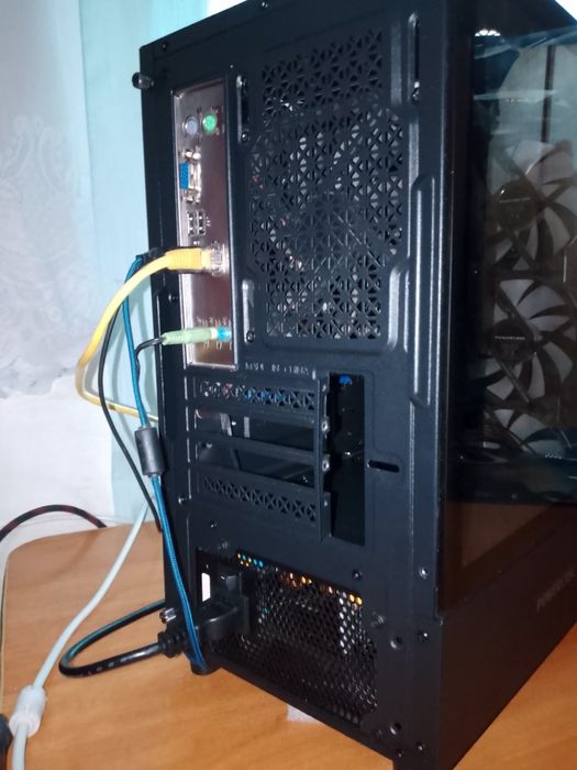 Продаю пк без видеокарты, рабочий.