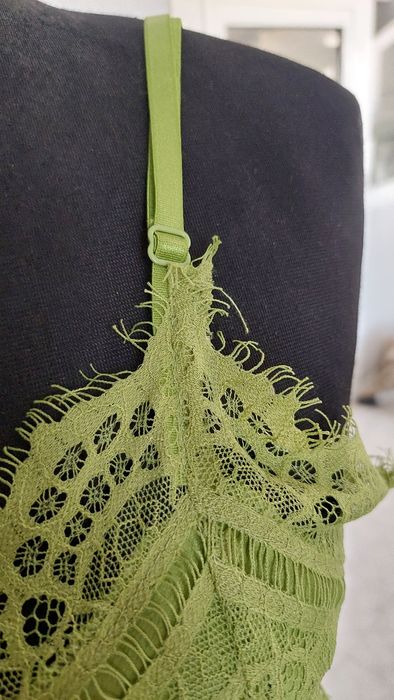 Елегантен  сатенен потник!