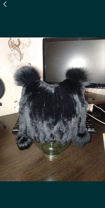 Продам женские шапки