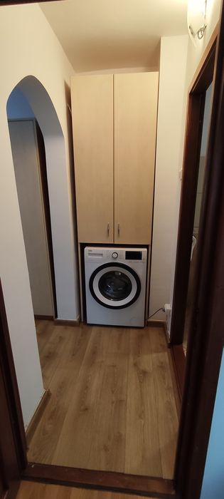 Inchiriez apartament zona podu de fier