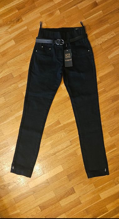 Нови черни дънки, S размер