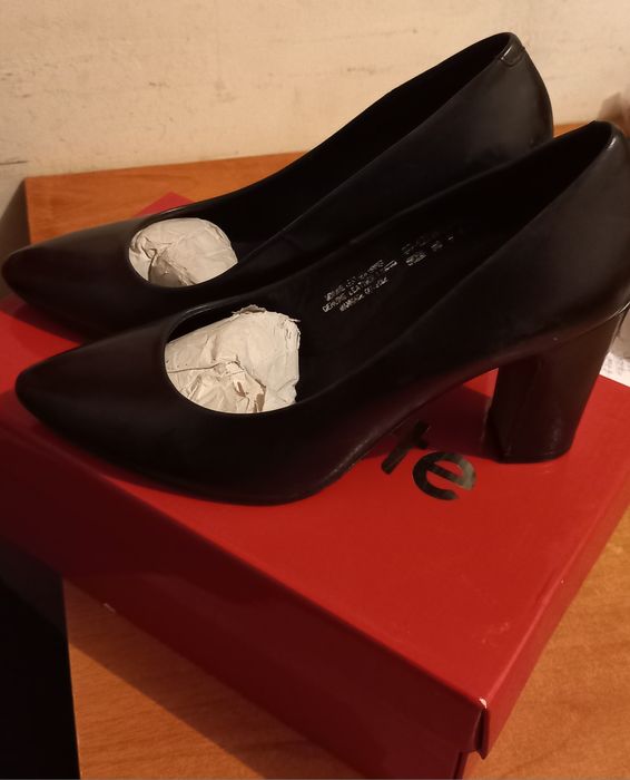 Продам туфли 39 размер