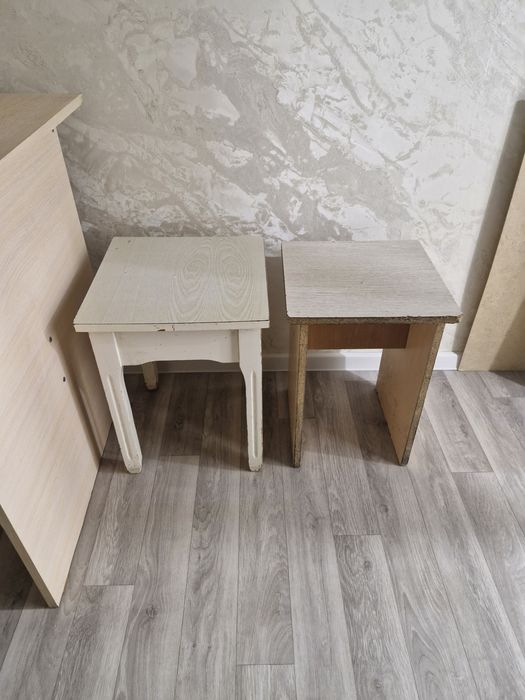 Продам стол и два стула