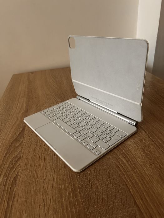 клавиатура-чехол Apple Magic Keyboard для iPad (оригинал)