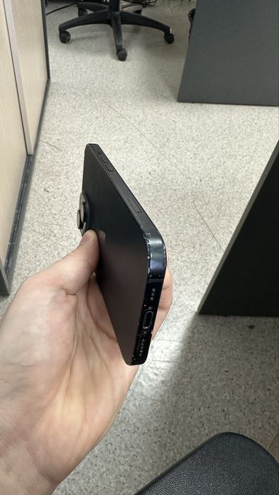 Продам IPhone 15 128 GB