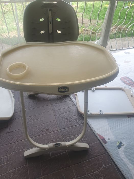 Стульчик для кормления Chicco Polly Magic