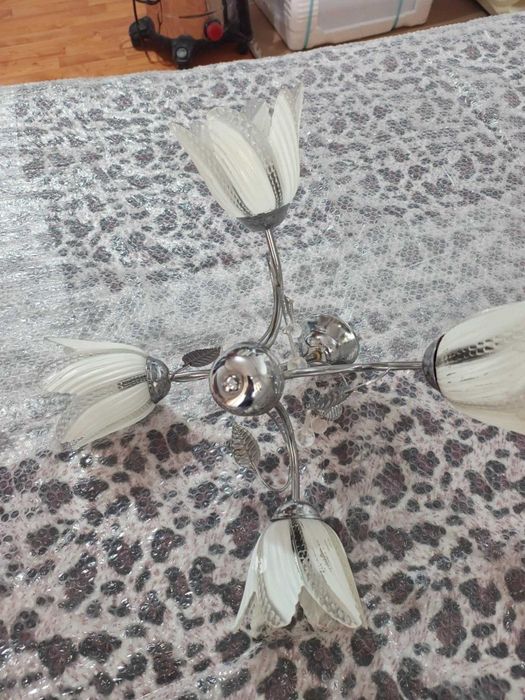 Lustra cromata cu 4 becuri