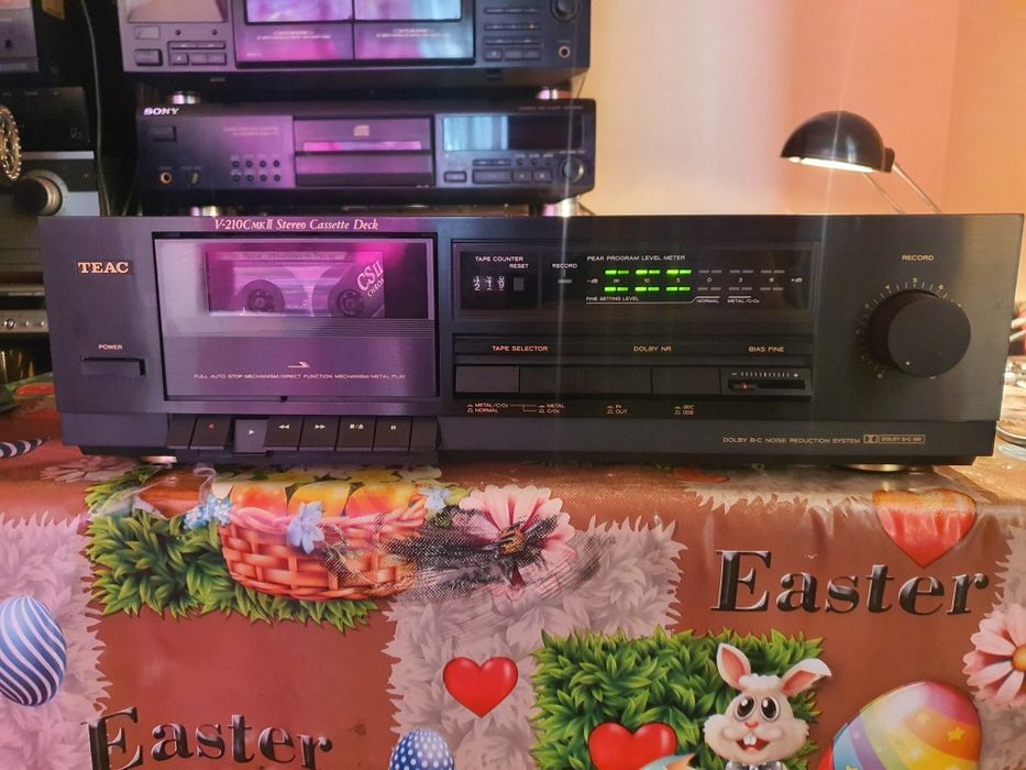 se vinde deck teac v 210 de colecție