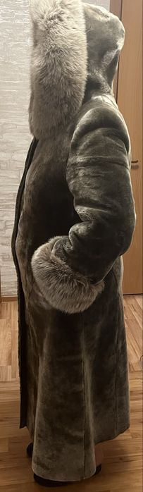 Продам натуральную шубу цигейка