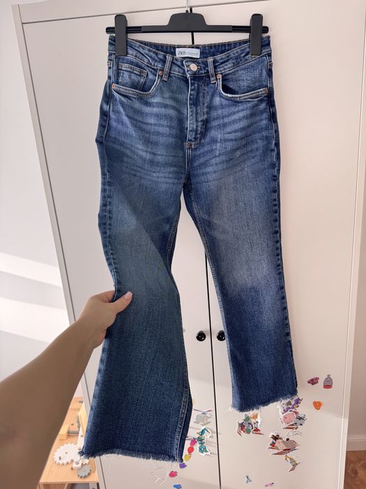 Blugi Zara model flare