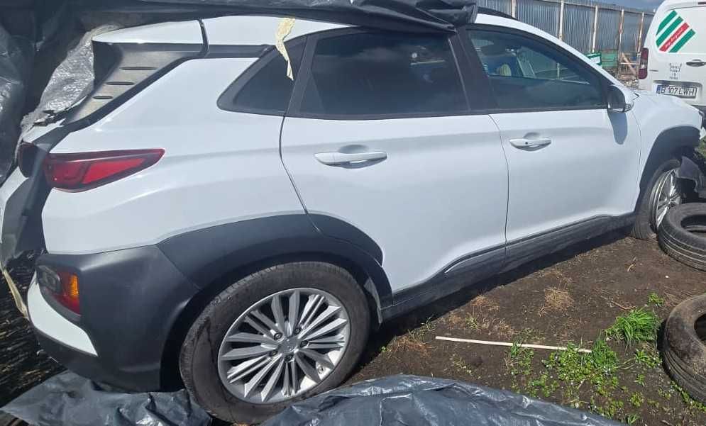 Far Stanga Hyundai Kona 2020SUV 4 Usi  LED SEMNALIZARE + POZITIE