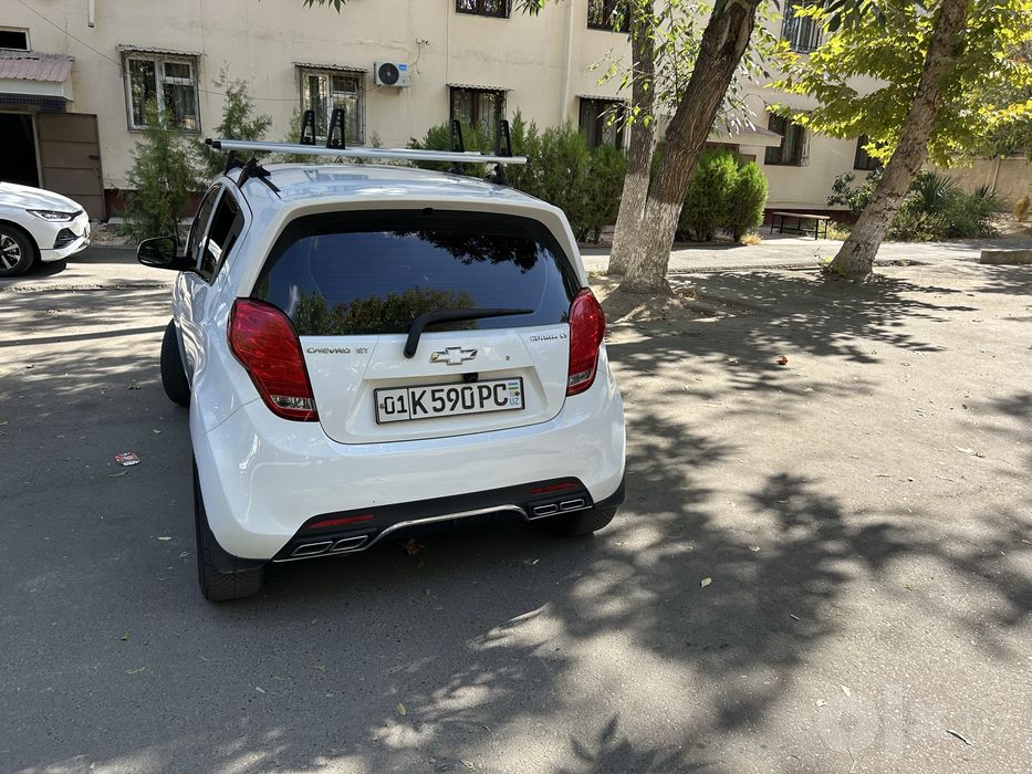 Продам chevrolet spark 2014
