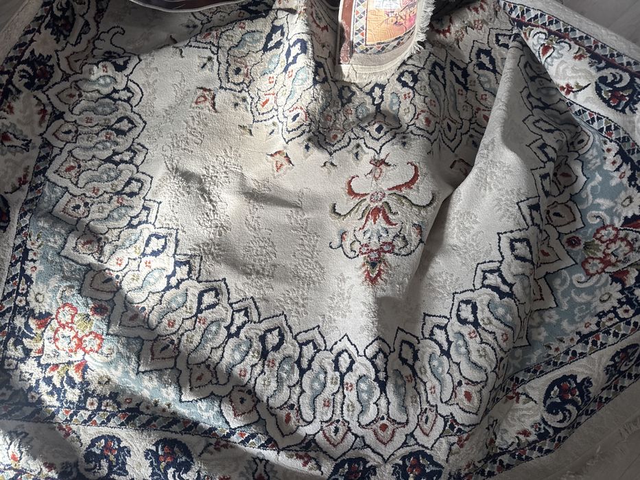 Продам срочно ковер 250*350