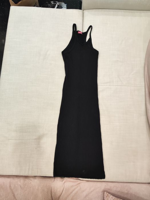 Черна дълга рокля