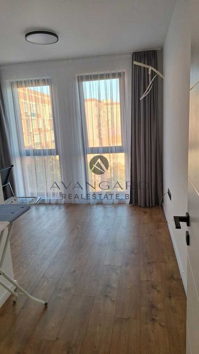 Продава се Четиристаен апартамент в Пловдив, Център - 131 кв.м за 2214 €/кв.м - Снимка #6