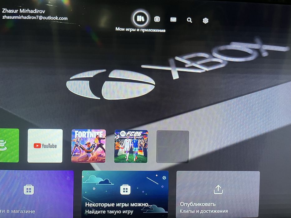 Xbox one 1,6tb с 2 джойстиками