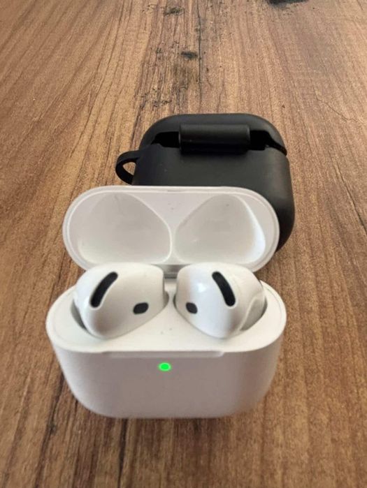 AirPods generația a 4 a