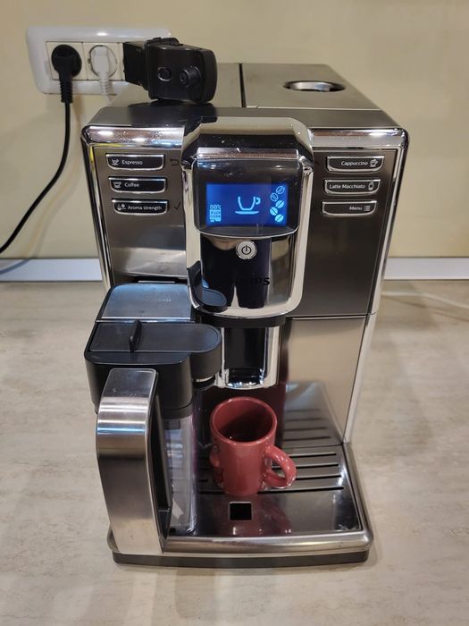 Espressor Philips automat / latte si cappucino