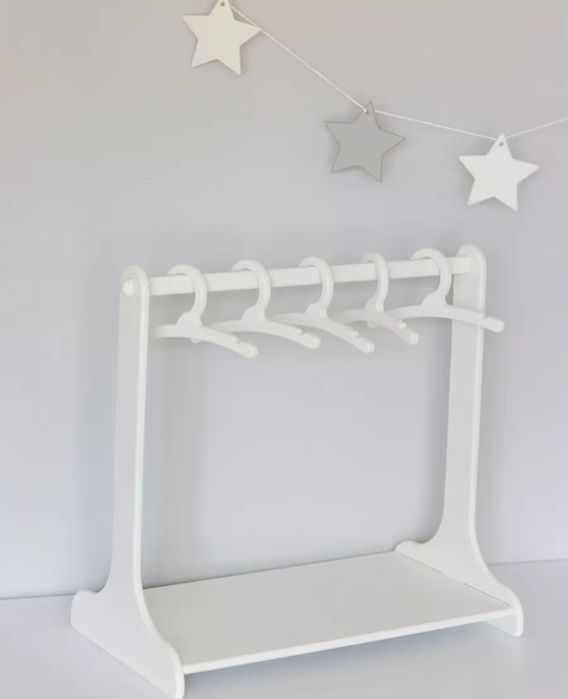 Мебель для кукол (вешалка для одежды)