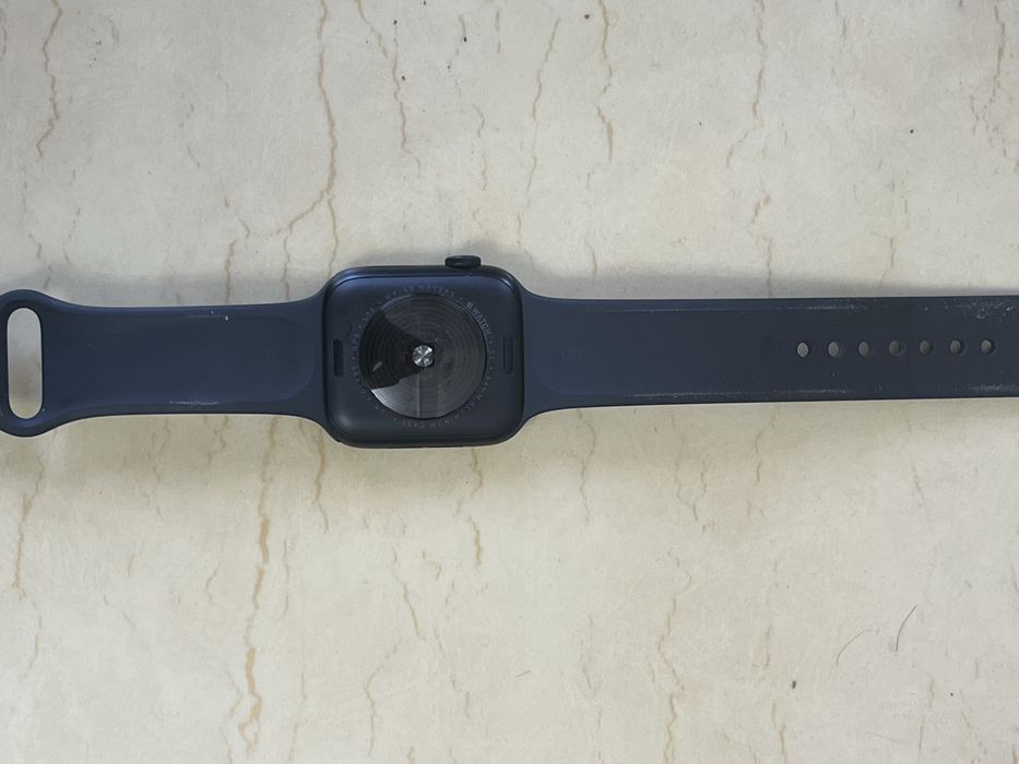 Apple Watch SE2 44mm в отличном состоянии