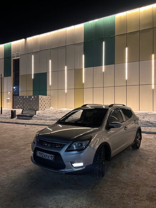 Продам машину lifan x50