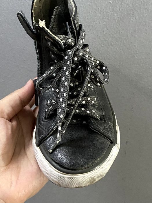 Продам детские кеды