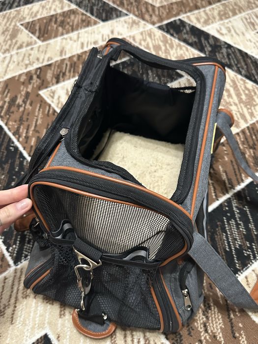 Переноска для кошек и собак