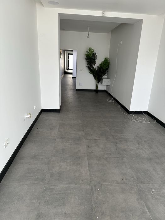 Spatiu Comercial De Inchiriat Str Cicero(Non Stop)
