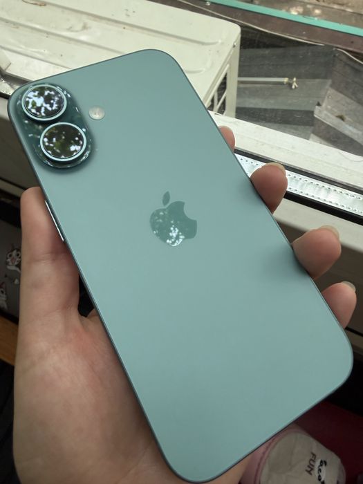 Продам Iphone 16 в отличном состоянии