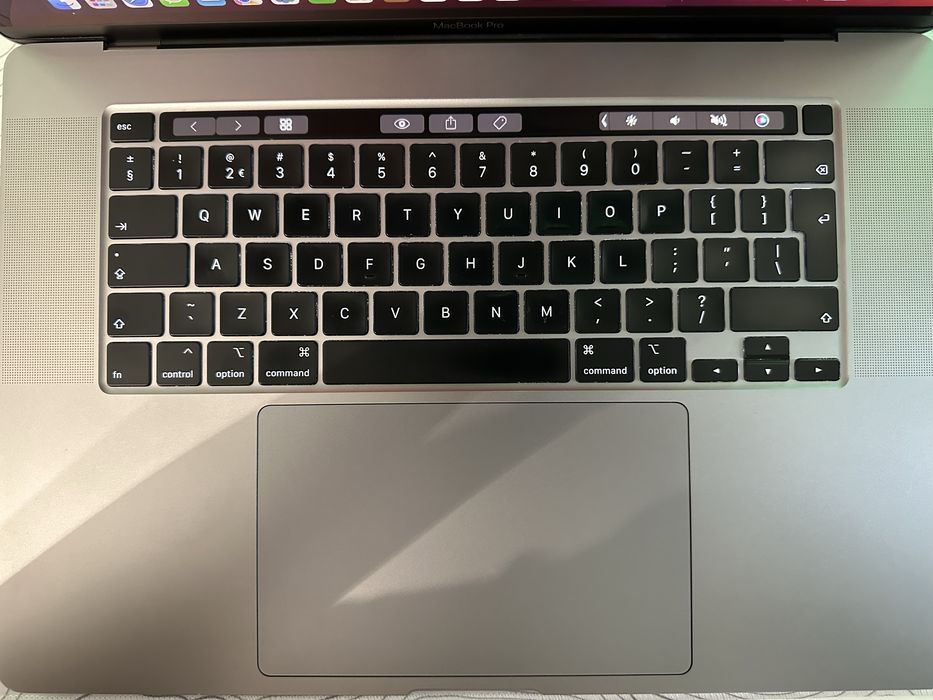 Macbook Pro 2019 I7, 16GB Ram, 512GB SSD