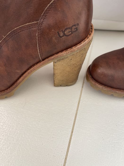 Cizme lungi UGG piele si lana