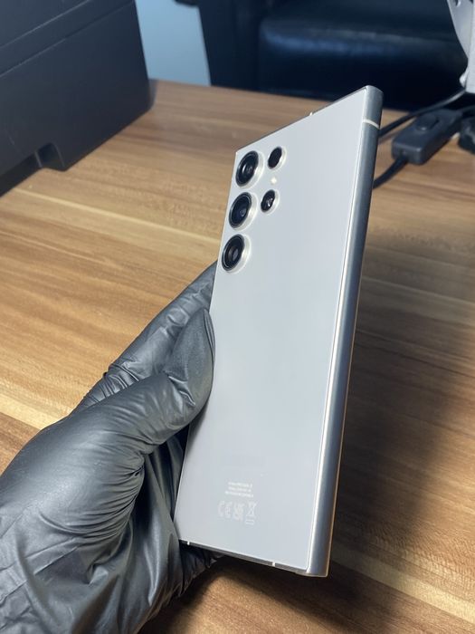 Samsung Galaxy s24 ultra • 512 GB • Titanium Gray