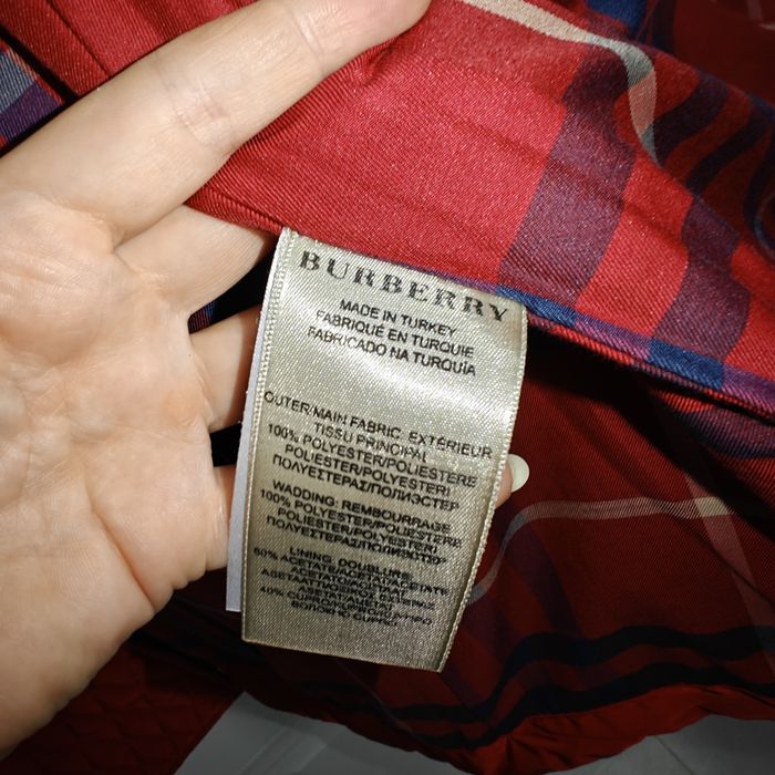 Geacă Burberry, căptușită, mărimea L, femei, cu blăniță detașabilă, purtată o dată. In stare impecabilă