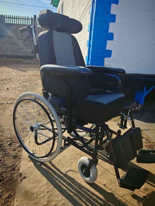 Многофункциональную инвалидную коляску M1