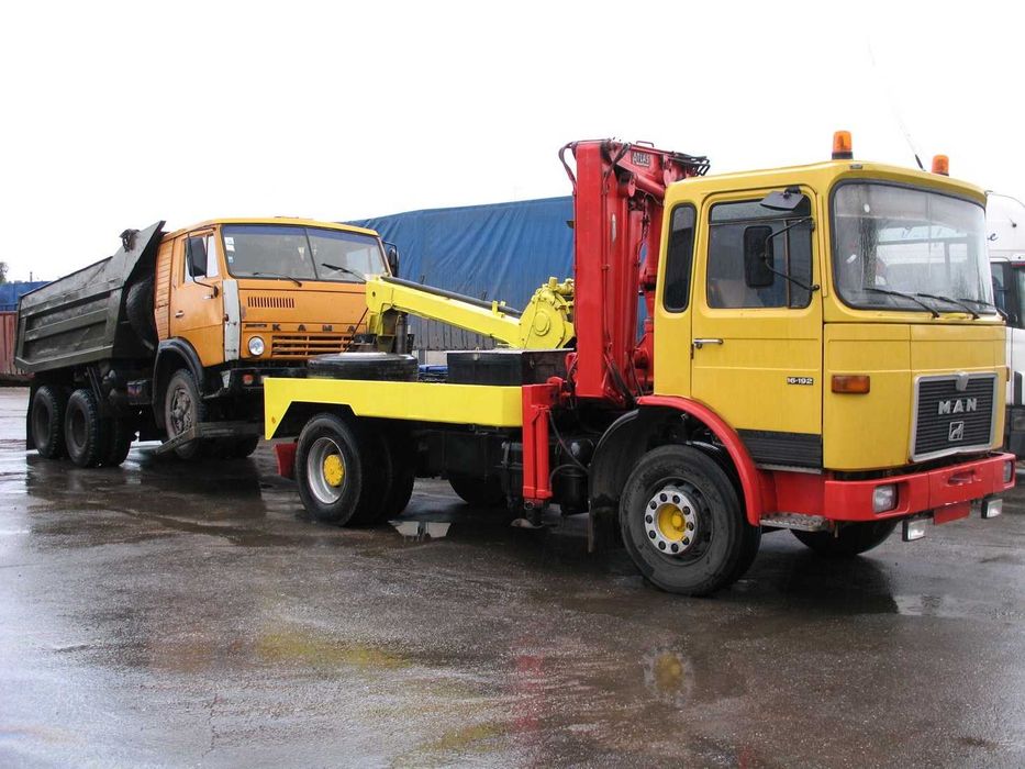 Эвакуатор, услуги СТО, помощь на дороге